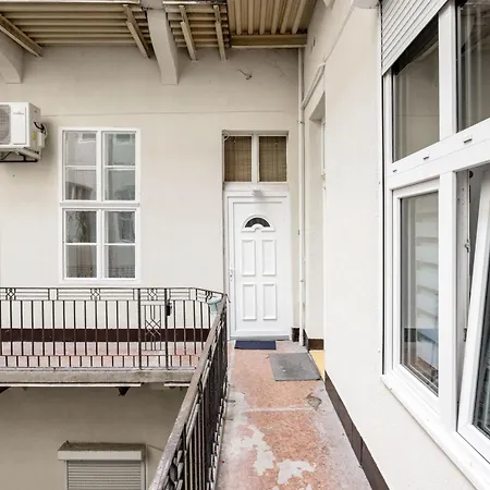 Lägenhet Greenwave Budapest