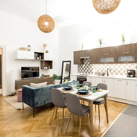 Lägenhet Greenwave Budapest